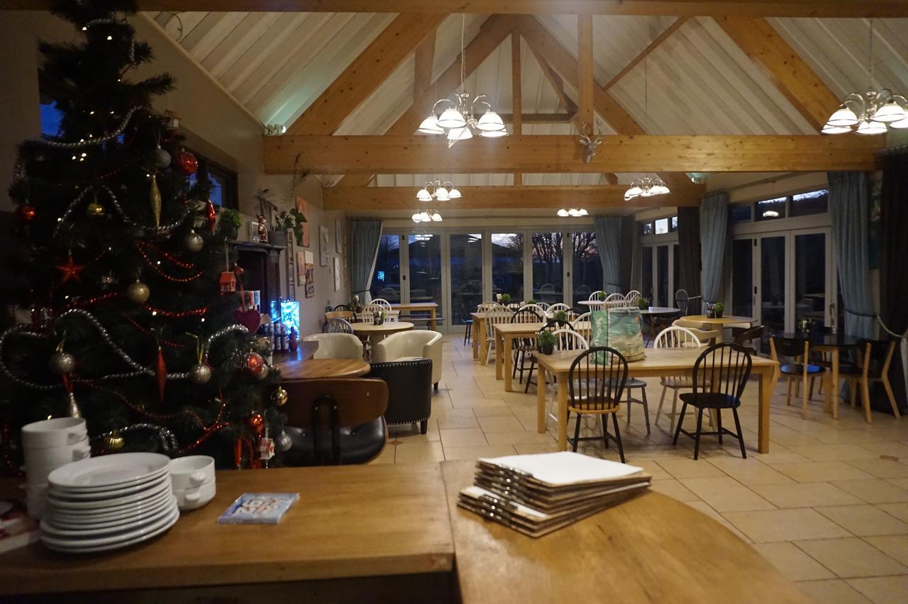 Stonehenge Hostel - Yha Affliated Cholderton Ngoại thất bức ảnh