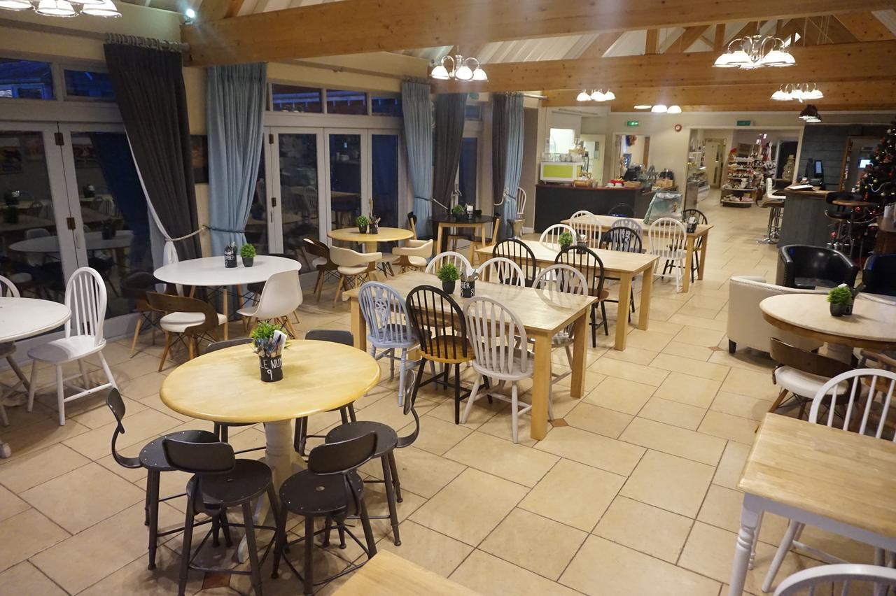 Stonehenge Hostel - Yha Affliated Cholderton Ngoại thất bức ảnh